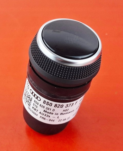 Audi OE Audi TT 8S0 Кнопка управління кондиціонером 8S0820373F