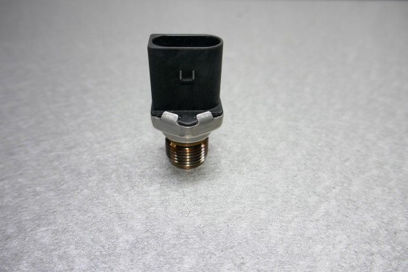 Volkswagen OE 04L906054E Датчик тиску палива 04l906054e oe оригнал