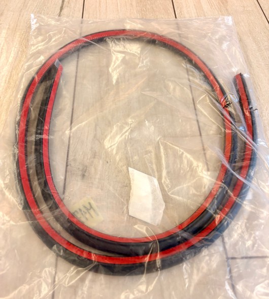 Volkswagen OE 3C8837701B5AP ( INTRAD ) Ущільнювач зовнішньої двері чорний 3C8837701B5AP VW CC