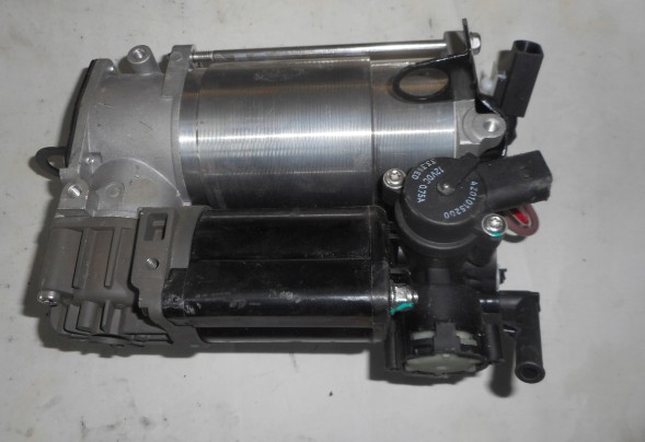 Audi OE 4Z01015200 AUDI A8 D3 КОМПРЕСОР ПІДВІСИ