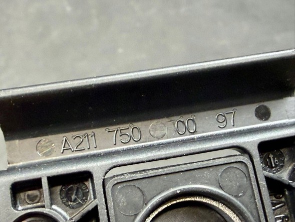 Mercedes-Benz OE A2117500097 A2117500097 ODBÓJ KLAPY BAGAŻNIKA MERCEDES WWW.AUTODAWID.PL НОВИЙ АМОРТИЗАТОР КРИШКИ БАГАЖНИКА MERCEDES E W211 A2117500097