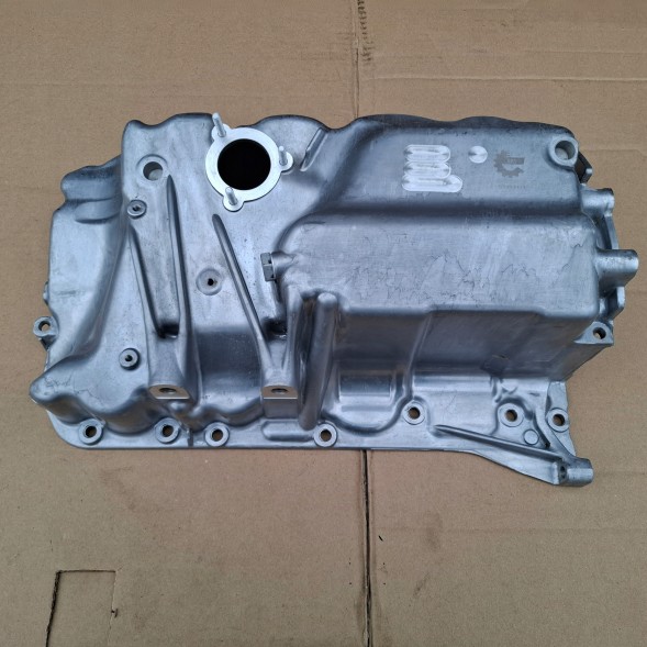 AD 8611693 8 611 693 B48 B46 BMW F45 F46 F48 X1 X2 F39 8611693 8 611 693 B48 B42 ЧАША OIL PAN OIL SUMP