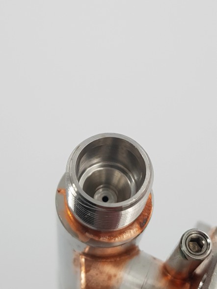 Mercedes-Benz OE НОВИЙ ОРИГІНАЛЬНИЙ ФОРСУНКА ПАЛИВНА РЕЙКА MERCEDES A2760701500 A2560705600