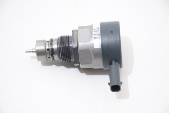 BMW OE 8472244 0281008290 Bmw x1 u11 u06 g60 b47c20b b47l b47p датчик клапан тиску палива планки