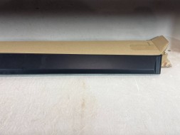 Kia OE 87724-H8400 pmi150921 2 ПЛА́НКА ДВЕРЕЙ ПРАВА ПЕРЕДНЯ KIA STONIC 87724-H8400