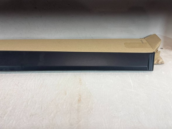 Kia OE 87724-H8400 pmi150921 2 ПЛА́НКА ДВЕРЕЙ ПРАВА ПЕРЕДНЯ KIA STONIC 87724-H8400