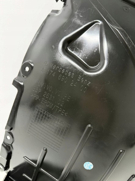 Mercedes-Benz OE MERCEDES A174 174 ПІДКРИЛОК ПЕРЕДНІЙ ЛІВИЙ ПРАВИЙ A1746902400