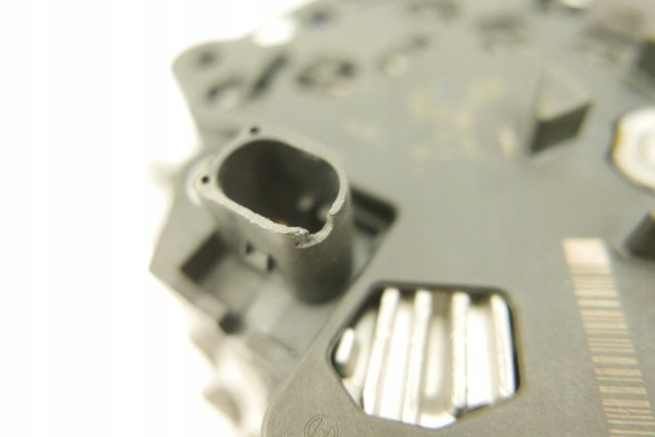 Hella 8EL 011 712-011 Альтернатор hella 8ел 011 712-011