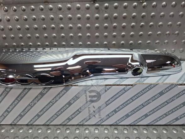Fiat OE S2633791 ХРОМОВАНА НАКЛАДКА КЛАПАНА 0735516207 FIAT 500 2007-