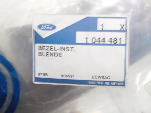Ford OE Панель приладів, консоль Ford OE 10444811