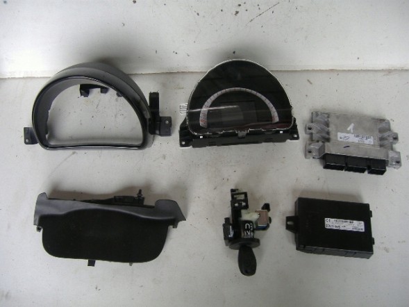 Smart OE 237D40340R A3C03746200 284B18768R 248210868R 285910001R КЛЮЧ ДО СТАРТОВОГО НАБОРУ КОМП'ЮТЕРА SMART 453 electr