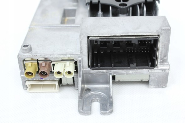 BMW OE 5B44D47 5A9BFA5 5A923E3 5A86490 5A7DDA2 5A78627 5A758E0 5A73336 5A55AE7 5A57045 5A4CE63 5A47591 5A3AF34 5A2D564 Підсилювач антени DAB21 MID для BMW F40, G20, G30, G60, G11, G15, U11, G01, G02, G05, G06, X7
