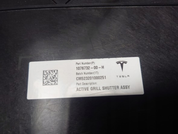 Китай 1076732 tesla 3 Повітряна заслінка TESLA 3 ДО рестайлінгу, корпус повітрозабірника 1076732-00-E