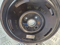 Audi OE mark-05L105251C Ремінне колесо вала 05L105251C Audi a4 B9 A5 8W 2.0 TDI