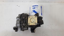 Iveco оригінальне обладнання K043850N00 Клапан осушувача повітря iveco stralis knorr k043850n00