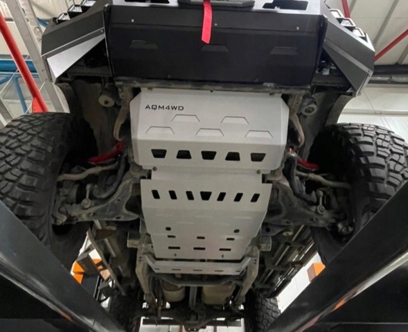 Timbernet S90_L200 Комплект кришок шасі Mitsubishi L200 2015-