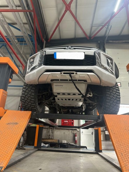 Timbernet S90_L200 Комплект кришок шасі Mitsubishi L200 2015-