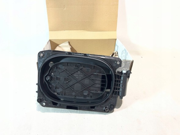 Mercedes-Benz OE КРИШКА ЗАРЯДНОГО ПОРТУ MERCEDES CLA 3 III W174 A1746303700