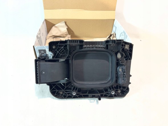 Mercedes-Benz OE КРИШКА ЗАРЯДНОГО ПОРТУ MERCEDES CLA 3 III W174 A1746303700