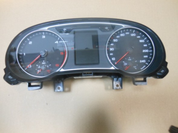 Volkswagen OE 8X0920930AX |0000000000 AUDI A1 ГОДИННИК ЛІЧИЛЬНИК ГОДИННИК 8X0920930AX