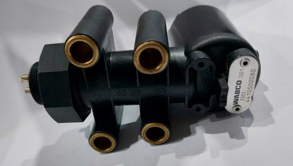 Wabco 4410500080 Датчик ecas mb wabco