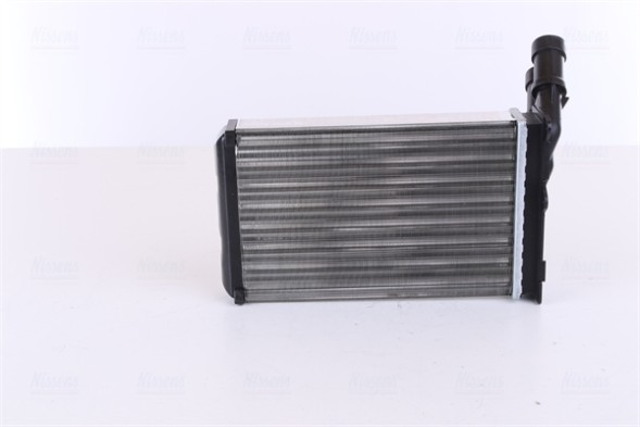 71156 NISSENS Радіатор системи опалення салона