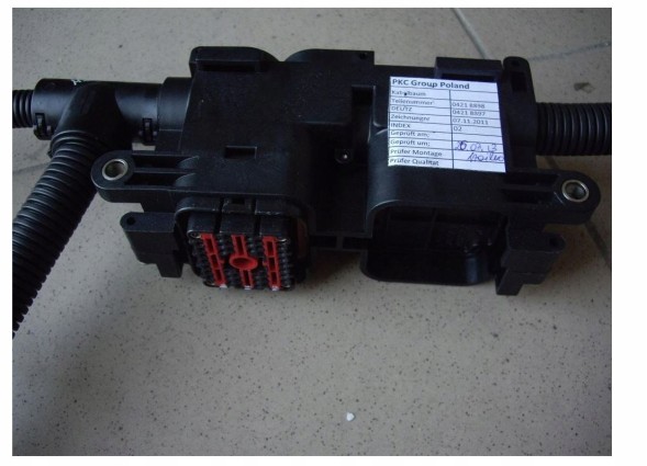 CHINA 0421 8897 04218897 0421 8898 04218898 Новий кабельний промінь deutz 04218897 04218898