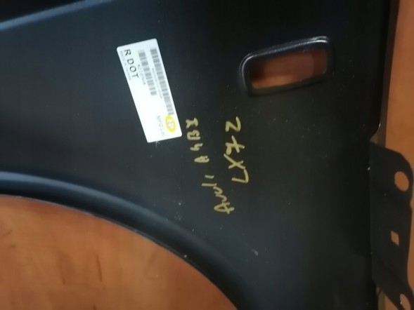 Polcar AUDI A4 B7 BŁOTNIK PRAWY PRZÓD LX7Z MASA ANTYKOROZYJNA AUDI A4 B7 БРИЗКОВИК ПРАВИЙ ПЕРЕДНІЙ LX7Z АНТИКОРОЗІЙНА МАСА