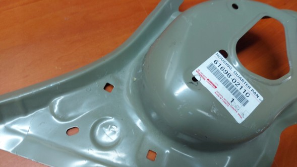 Toyota OE 61698-02110 COROLLA E16 E18 КОРПУС ОКУЛЯРА ЛАМПИ ЛІВИЙ ПЕРЕДНІЙ TOYOTA COROLLA E16 E18 13-18