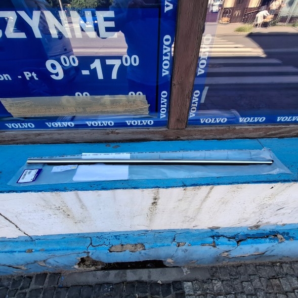 Volvo OE 32237243 VOLVO XC90 СКРЕБКОВА ПЛАНКА ХРОМ OE