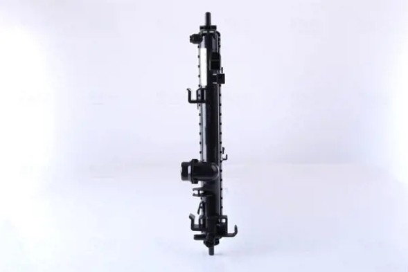 Nissens 630717 Радіатор охолодження 630717 nissens chevrolet opel saab