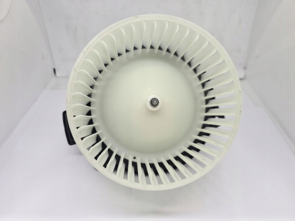 Behr Hella Service 8EW 351 039-331 ПОДУВОДУВКА FIAT BRAVO II STILO LANCIA DELTA III 03-