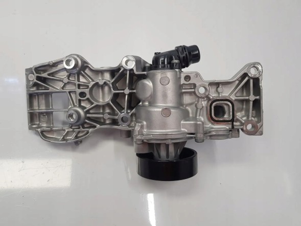 BMW OE 8631940 11518631940 НОВА лапа кронштейна насоса охолоджуючої рідини BMW F39 X2 F40 F45 F46 F48