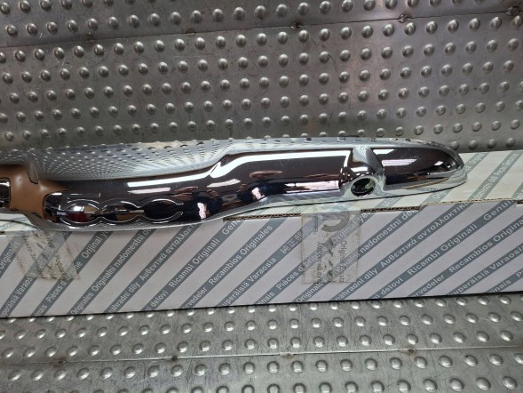 Fiat OE S26337896 ХРОМОВАНА НАКЛАДКА КЛАПАНА 0735516207 FIAT 500 2007-