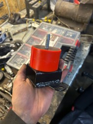 Inn FE05-39-040A АДАПТЕРИ ПОДУШОК ДВИГУНА MAZDA RX-8 – КОМПЛЕКТ 2 ШТУКИ