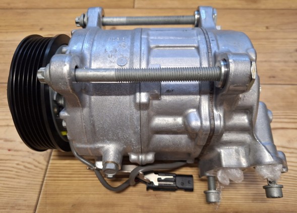 BMW OE 64527948809 7948809 BMW G32 G30 G05 G06 G07 X5 X6 КОМПРЕСОР КОНДИЦІОНЕРА 48V