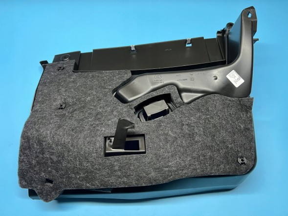 Mercedes-Benz OE 2056808205, A2056808205, A-205-680-82-05 НОВА ОРИГІНАЛЬНА ПРАВА КРИШКА КОНСОЛІ MERCEDES-BENZ C-CLASS W205 A2056808205
