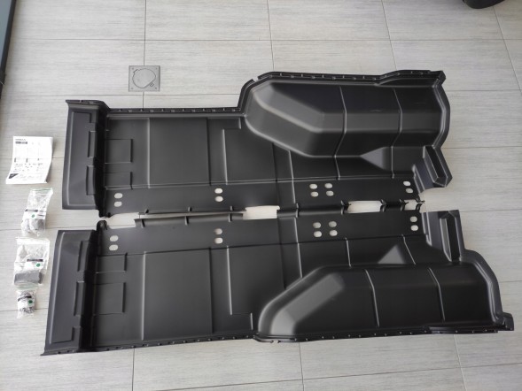 Nissan OE Nissan заводська комплектація KE9314K05H nadkola z systemem korytkowym