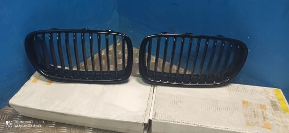 BMW OE ГРИЛЬ АТРАПА НИРКИ BMW М5 F10 51712352808 !