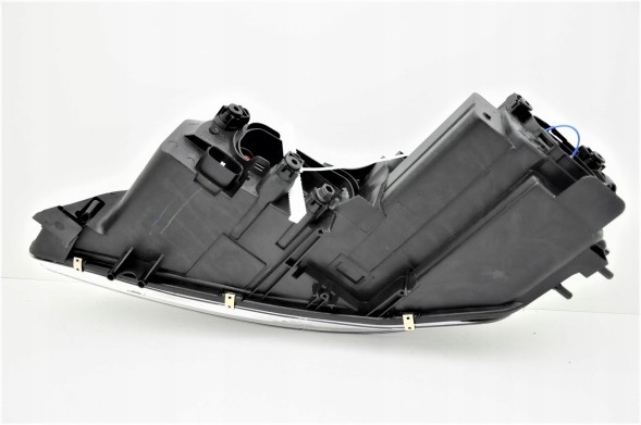 Signeda we999ZMZ1147RSL112 MAZDA 6 2002-05 ПРАВА ФАРА НОВА TYC H1H1