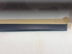 Kia OE 87724-H8400 pmi150921 4 ПЛА́НКА ДВЕРЕЙ ПРАВА ПЕРЕДНЯ KIA STONIC 87724-H8400