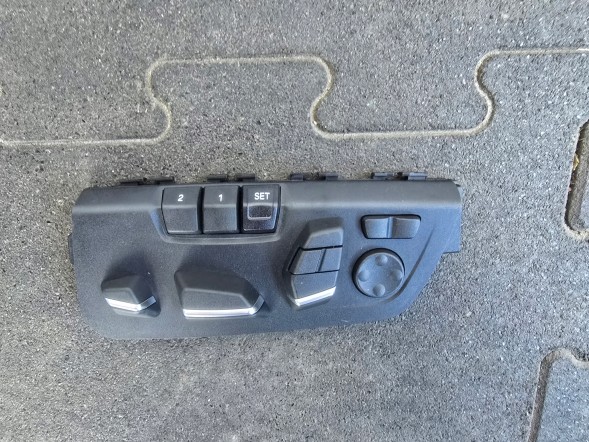 BMW OE PRZEŁĄCZNIK REGULACJI FOTELA LEWY BMW F15 F16 9359817 NOWY QUALI2805 ПЕРЕМИКАЧ РЕГУЛЮВАННЯ СИДІННЯ ЛІВИЙ BMW F15 F16 9359817