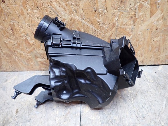 BMW OE 13718489429 OBUDOWA FILTRA POWIETRZA BMW X1 U11 16i 2022- Б/У КОРПУС ПОВІТРЯНОГО ФІЛЬТРА BMW X1 U11 16i 2022- 13718489429