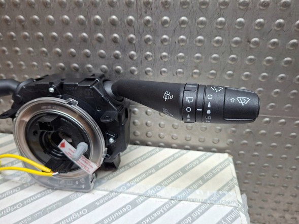 Fiat OE S26337959 ПЕРЕМИКАЧІ КОМБІНОВАНІ СТРІЧКА 0735670075 FIAT TIPO II 2015-