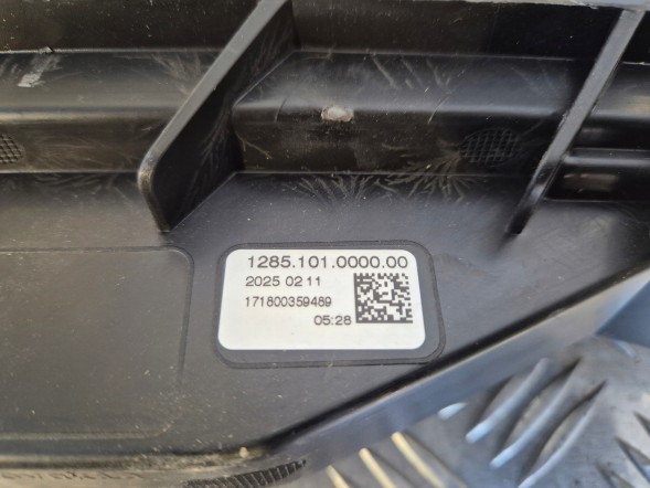 Porsche OE mark- 9Y0953081A Денне ходове світло ліве світлодіодне drl 9y0953081a porsche cayenne 7p5