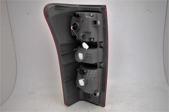 Китай L5648213-1933R-UEBM ISUZU D-MAX DMAX 12- СВІТЛОДІОДНА ЗАДНЯ ЛАМПА ПРАВА НОВА