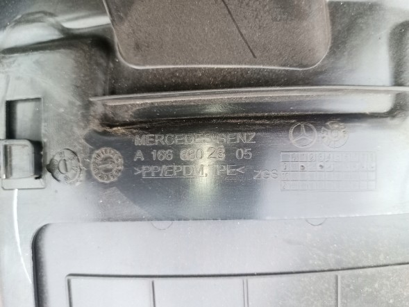 Mercedes-Benz OE W166 nowe le .x Mercedes GLE W166 11-19 переднє ліве крило