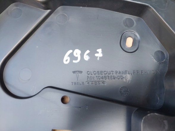 1046759-00-E GTECH6967 TESLA MODEL X КЛАПКА ПАНЕЛІ ЗАДНІХ ДВЕРЕЙ 1046759-00-E