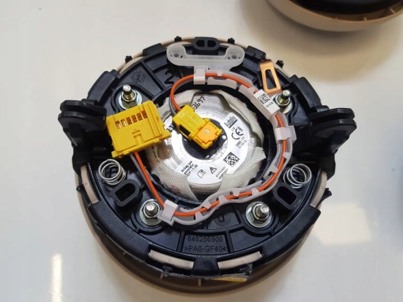 Mercedes-Benz OE A0008607102 A0008607202 НОВА ПОДУШКА БЕЗПЕКИ ВОДІЯ MERCEDES AMG A0008607102 W213 S213 W213 LIFT