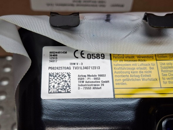 Jeep OE ПОДУШКА AIRBAG PASAŻERA JEEP COMPASS II 17- 68242370AG